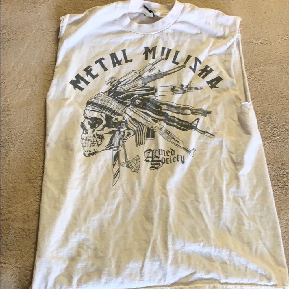 Cut off shirt